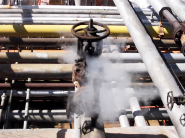 fuga de vapor por prense stoper